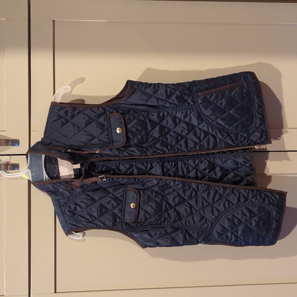 Banana Republic navy and brown trimmed vest. Sz M